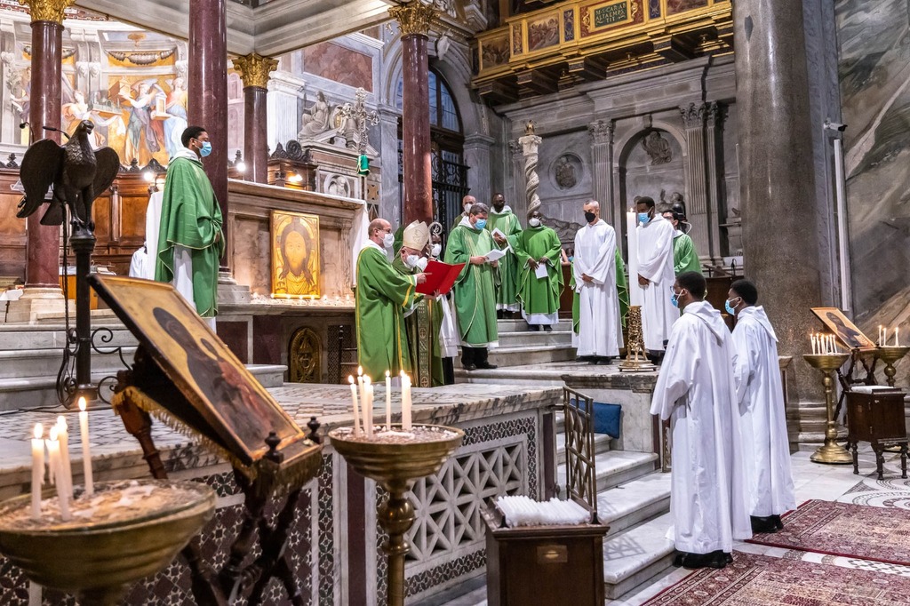 A la basilique Sainte-Marie au Trastevere, l'ordination de deux nouveaux diacres de la Communauté de Sant'Egidio au Nigeria. Homélie de Mgr Vincenzo Paglia